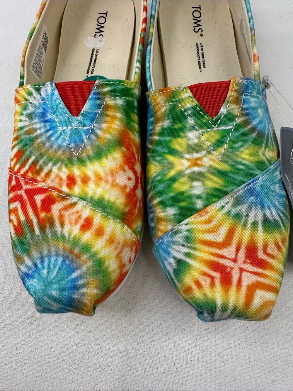 NWT TOMS Alpargata Tie Dye Canvas Slip On Shoes Size 7.5 - Picture 3 of 9